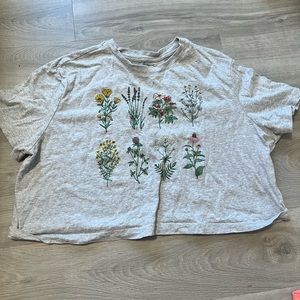GREY CROPPED T SHIRT WITH FLOWERS